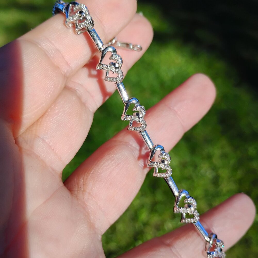 Zales Sterling Silver & 1/16th K Diamond Link Heart Bracelet (7.5" total length)